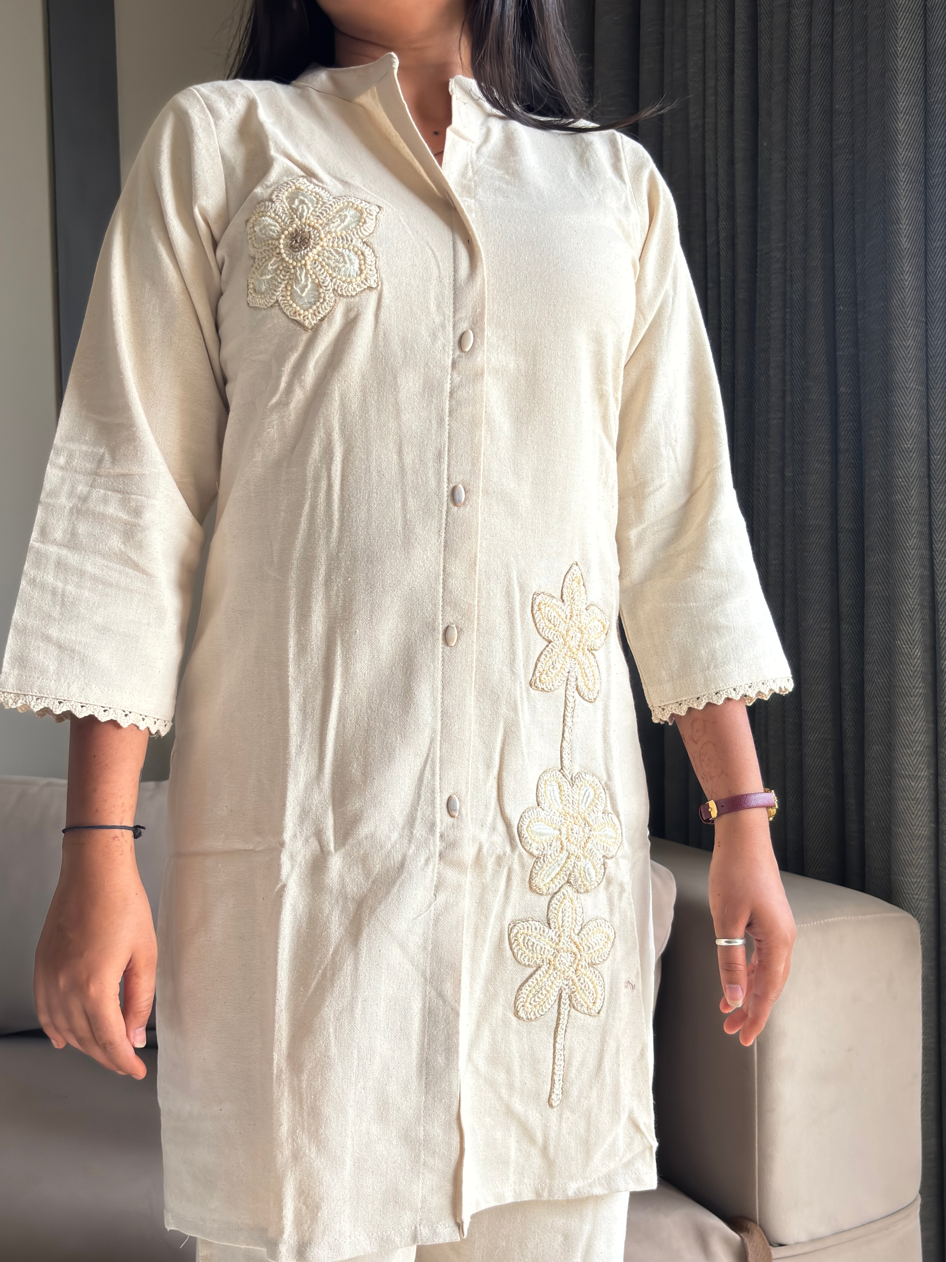 Ivory Daisy Trail Tunic Set